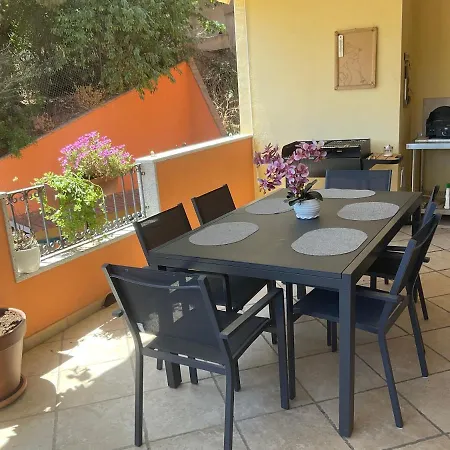 Calme, Vue Panoramique à 100 M Du Centre Apartamento Villasimius