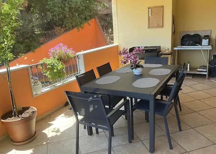 Calme, Vue Panoramique A 100 M Du Centre Lejlighed Villasimius