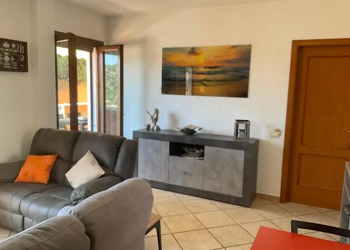 Calme, Vue Panoramique A 100 M Du Centre *