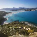 Calme, Vue Panoramique A 100 M Du Centre Villasimius