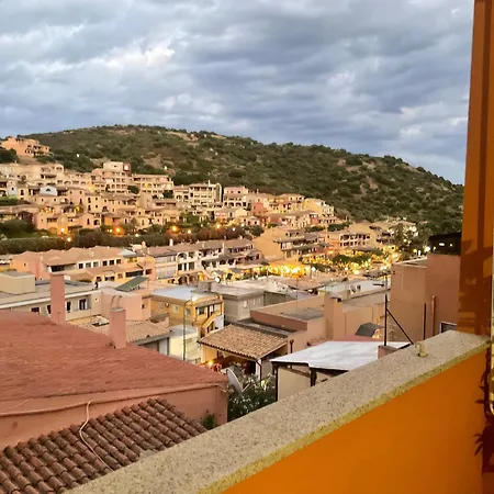 Calme, Vue Panoramique A 100 M Du Centre