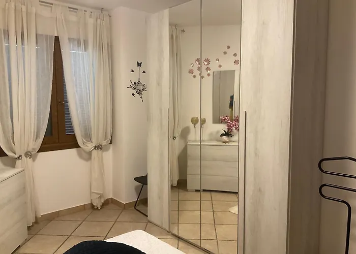 Calme, Vue Panoramique A 100 M Du Centre Вилласимиус