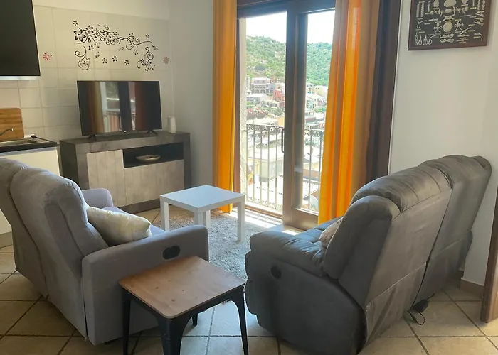 Calme, Vue Panoramique A 100 M Du Centre * Вилласимиус